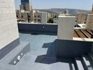 בריכת שחייה בפנטהאוס יוקרתי בירושלים כולל ציפוי PVC - מבית א.ד בריכות שחייה